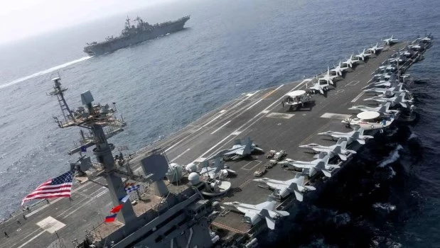 Irán afrima que cuatro mísiles alcanzaron el portaaviones Abraham Lincoln