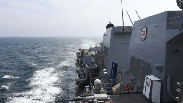 Reino Unido envía un buque de guerra y helicópteros para proteger bases británicas en Chipre