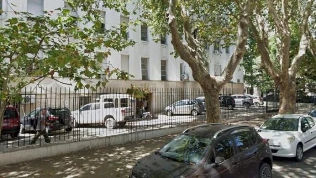 Un preso acusado de abuso sexual se arrojó de un cuarto piso en los tribunales de La Plata