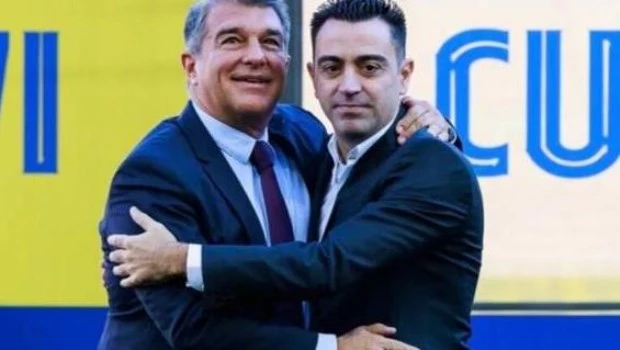 Xavi sostiene que Laporta bloqueó el regreso de Messi a Barcelona en 2023