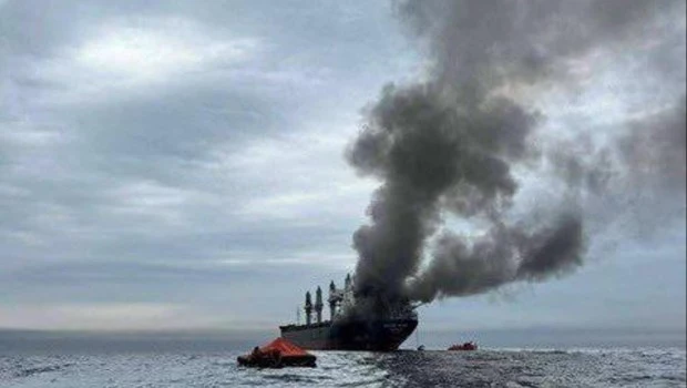 Irán atacó barcos comerciales, apuntó al Aeropuerto de Dubai y la infraestructura petrolera