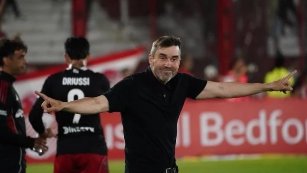 Exitoso debut del Chacho en un partido caliente en el Ducó