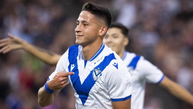 Velez se afirma en la punta