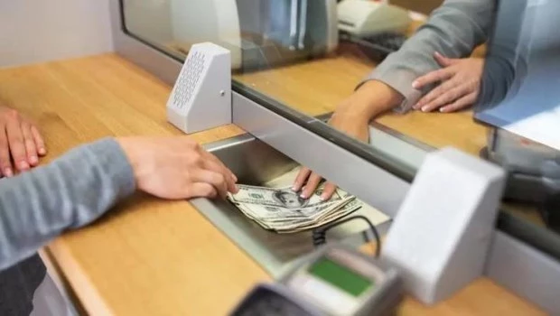 Cuánto gana un empleado bancario en abril 2026