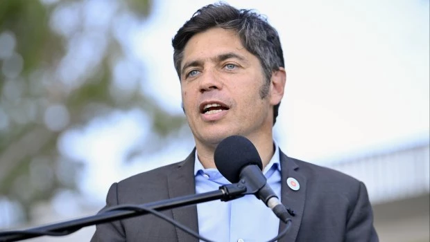 Kicillof acusó al Gobierno de Milei de “acosar” a Cristina Kirchner