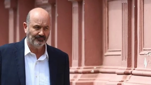 Sturzenegger explicó que con la normativa anterior era imposible obtener la patente de un medicamento en el país.