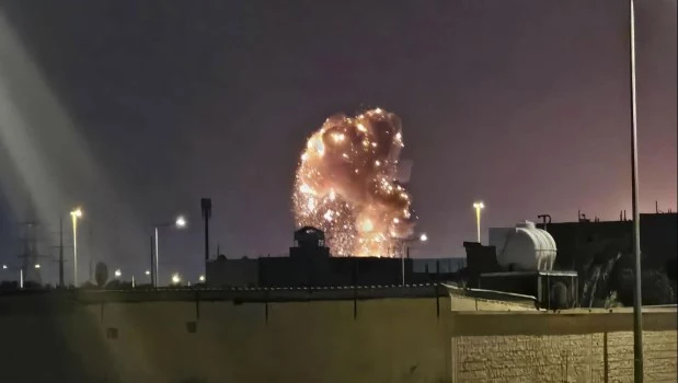 Mercados en alerta: el petróleo y el gas se disparan tras ataques a activos energéticos