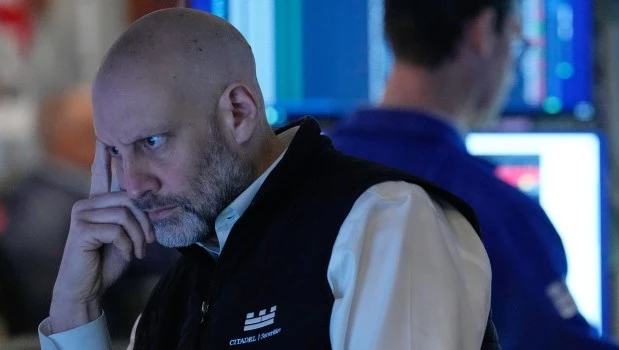 Siguen cayendo las reservas, a pesar de las continuas compras del Banco Central