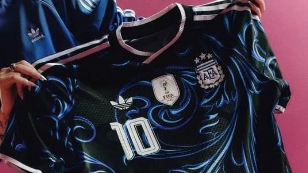 Argentina presentó su camiseta alternativa para el Mundial