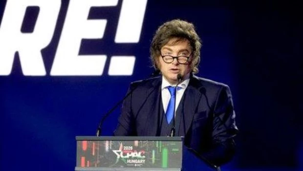 Milei calificó de “pichón de tirano” a Pedro Sánchez y expresó su apoyo a Orban en Hungría