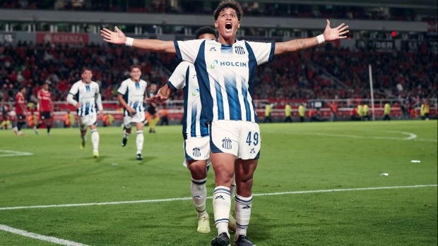 Independiente recibió otro duro golpe: Talleres se lo dio vuelta en Avellaneda