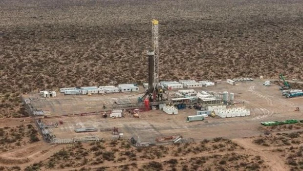 Inician una perforación clave en Vaca Muerta en un plan de trabajo que llega a los USD 100 millones