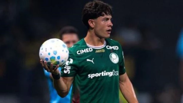 El futbolista del Palmeiras Agustín Giay se sube a la convocatoria para la doble fecha de amistosos.