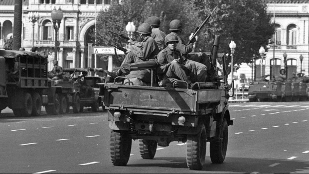 Año 1976: las “historias oficiales”