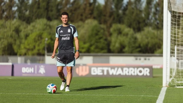 Scaloni define el 11 titular para enfrentar a Mauritania