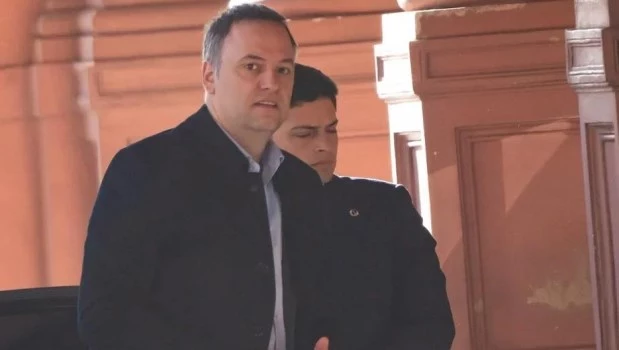 Adorni compró un departamento en Caballito por US$ 230.000 con una hipoteca privada