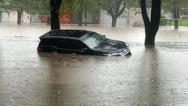 Furtes lluvias en Mar del Plata: calle anegadas y zonas inundadas