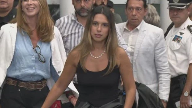 Regresó al país la abogada Agostina Páez