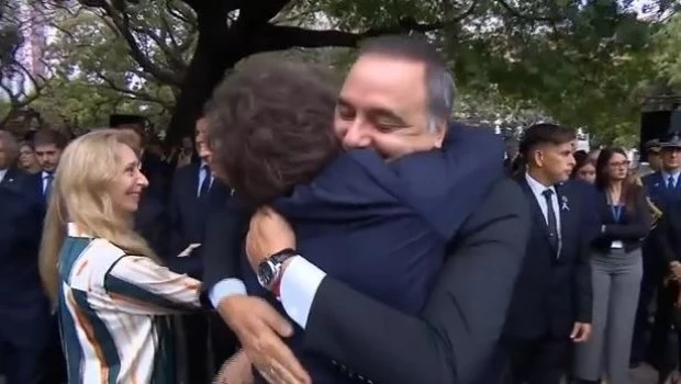 Milei volvió a mostrar gestos de respaldo para con Adorni