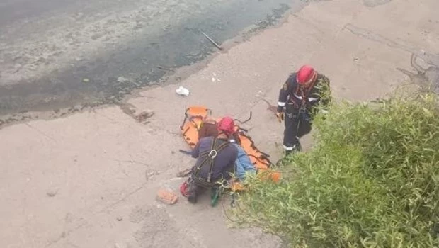 La Plata: hallaron un cuerpo en el Arroyo El Gato