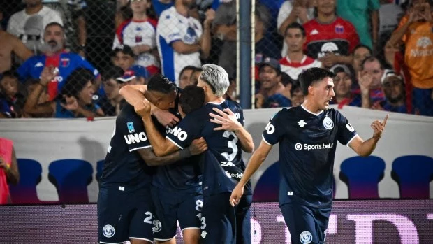 Independiente Rivadavia aprovechó los momentos clave y venció a Tigre por el Torneo Apertura