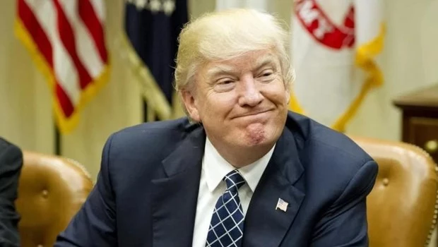 Trump impuso arancel de 100 por ciento a ciertas importaciones farmacéuticas