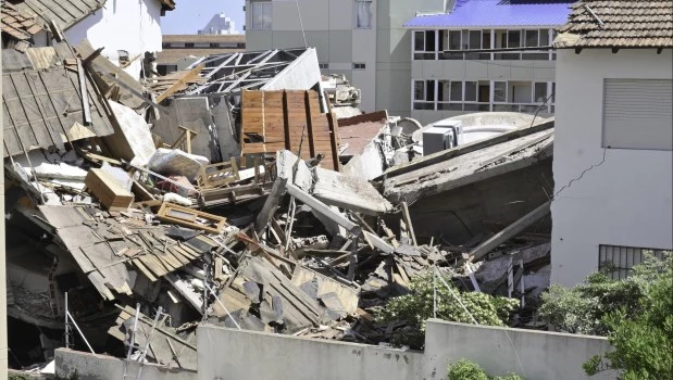 La pericia del derrumbe en Villa Gesell encontró irregularidades en la construcción y falta de controles
