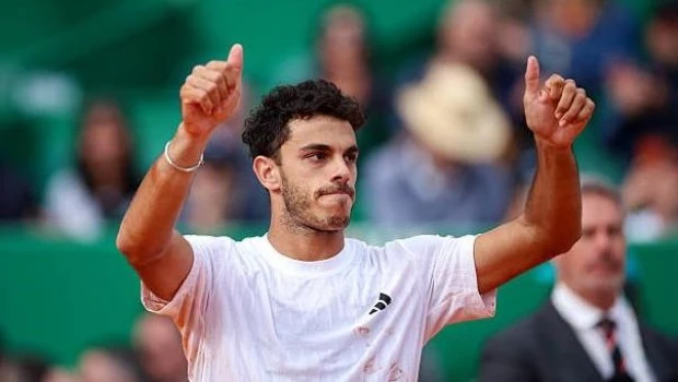Cerúndolo superó una dura prueba ante Tsitsipas para avanzar en el Masters 1000 de Montecarlo