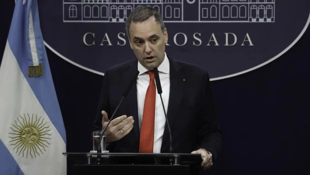 La Justicia avanza en la investigación sobre inmuebles y viajes de Adorni