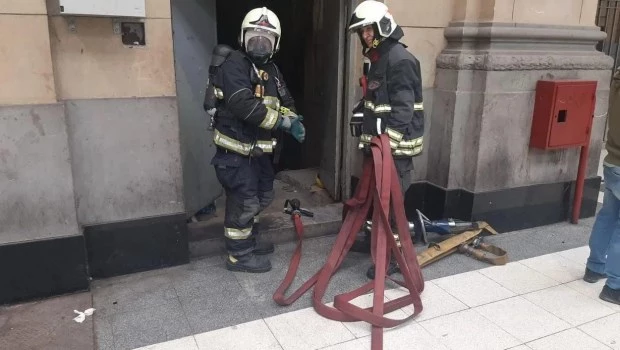 Se incendió un tablero eléctrico en la estación de trenes de Constitución: no afecta al servicio