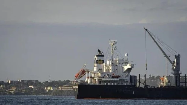 Tras los ataques de Israel al Líbano, Irán volvió a cerrar el estrecho de Ormuz