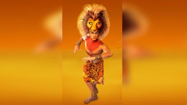 Hasta siete funciones semanales en la piel del león africano Simba realiza López Boyadjian en una sala con capacidad para 1.380 espectadores.