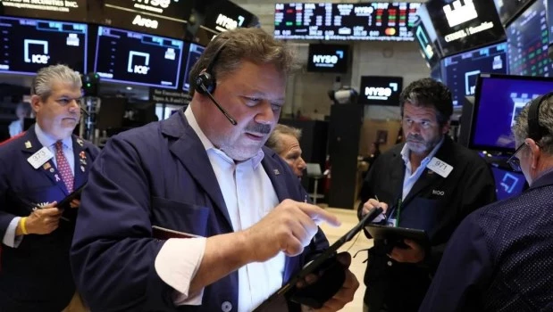 Subieron los bonos y las acciones y el riesgo país bajó de los 600 puntos