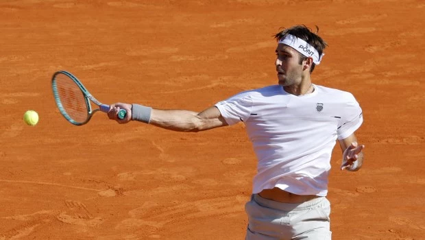 Etcheverry luchó ante Alcaraz y cayó en un partidazo en Montecarlo