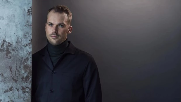 El sueco Victor Pavic Lundberg es editor de un diario y productor televisivo.