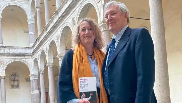 Los autores son esposos y expertos vaticanistas.