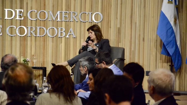 “Quizás no tiene el cuero tan duro como yo”, dijo Bullrich sobre Adorni