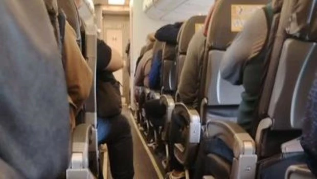 Detuvieron a un futbolista arriba de un avión luego de que dijera tener una bomba