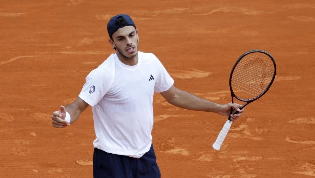 Triunfos de Cerúndolo y Etcheverry en los ATP 500 de Múnich y Barcelona