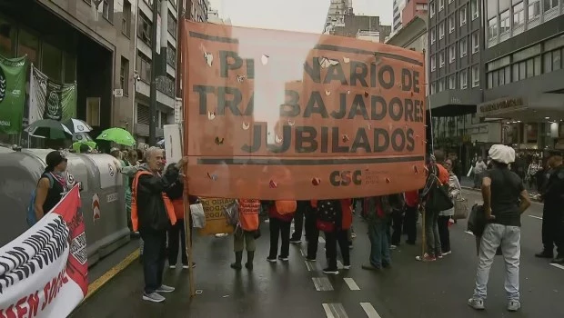Médicos y afiliados del PAMI se manifestaron contra el ajuste