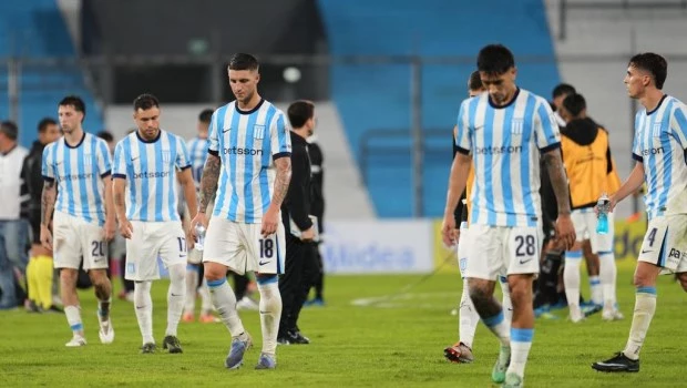 Racing cayó agónicamente con Botafogo y complicó su futuro en la Copa Sudamericana