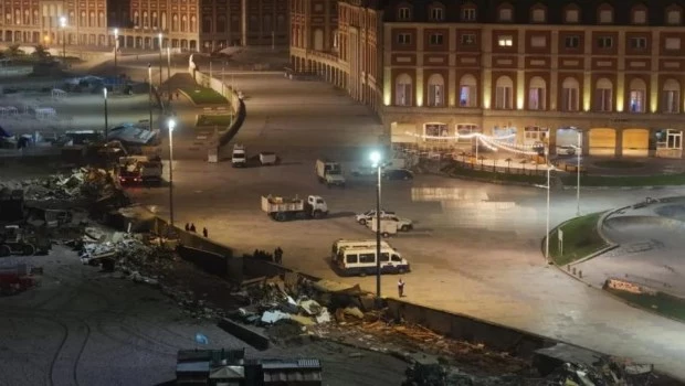 Mar del Plata: topadoras arrasaron con La Salada de la Bristol