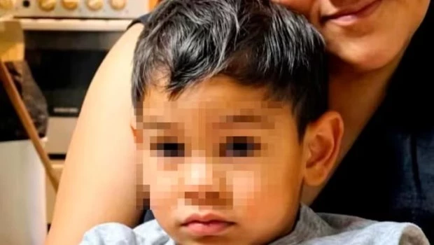 Caso Ángel: denunciaron a las psicólogas que permitieron que viva con su madre