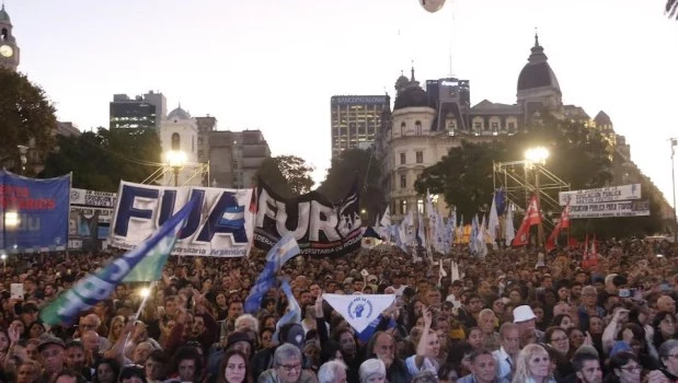El Gobierno apela a la Justicia para frenar el pago del financiamiento universitario