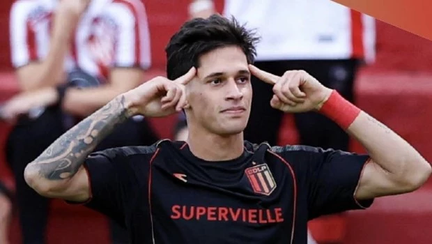 Estudiantes ganó en Córdoba y es líder provisional de la zona A