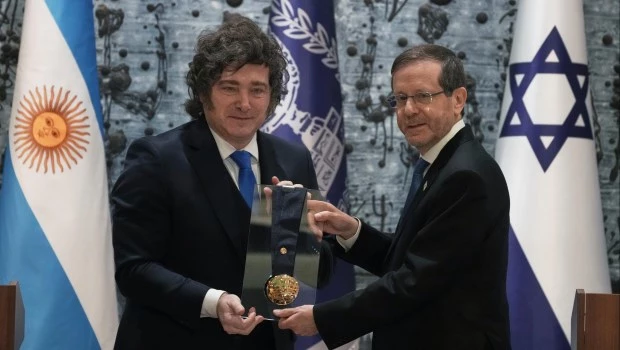 Israel condecora a Milei con la medalla de honor presidencial por su "claridad moral"