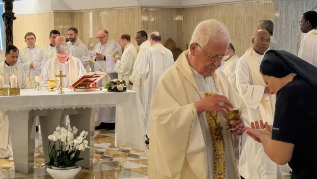 Recuerdan al papa Francisco con una misa en la Casa Santa Marta