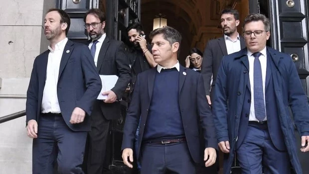En medio de un clima de división partiaria, Kicillof asume la presidencia del PJ bonaerense