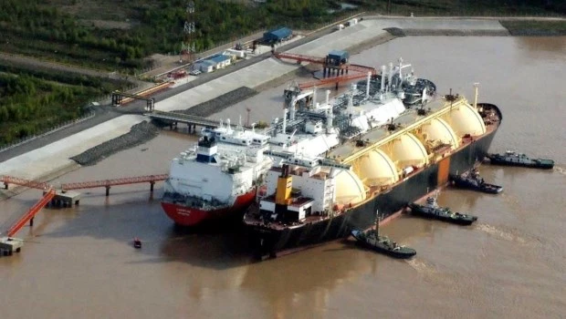 La importación de GNL para este invierno seguirá en manos del Estado