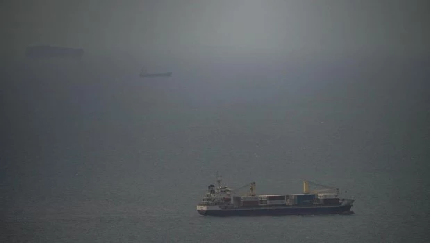 Trump ordena atacar a toda pequeña embarcación sospechosa de colocar minas en el estrecho de Ormuz